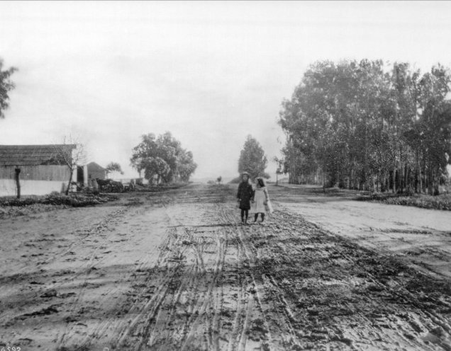 Sunset Boulevard at Gower Street in 1907 (courtesy of the USC Libraries – California Historical Society Collection), LA Streets
