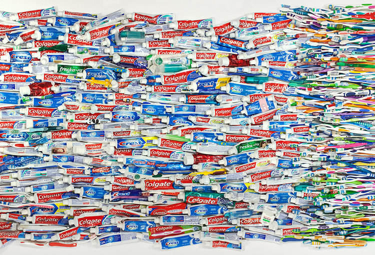 Tom Kiefer's Photo of a pile of Toothpaste, El Sueño Americano